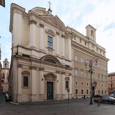 History And Modernity Meet By Fromhometorome Exterior photo